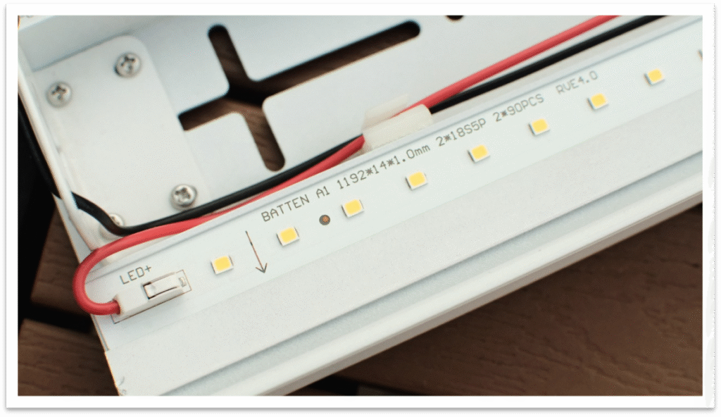 batten light